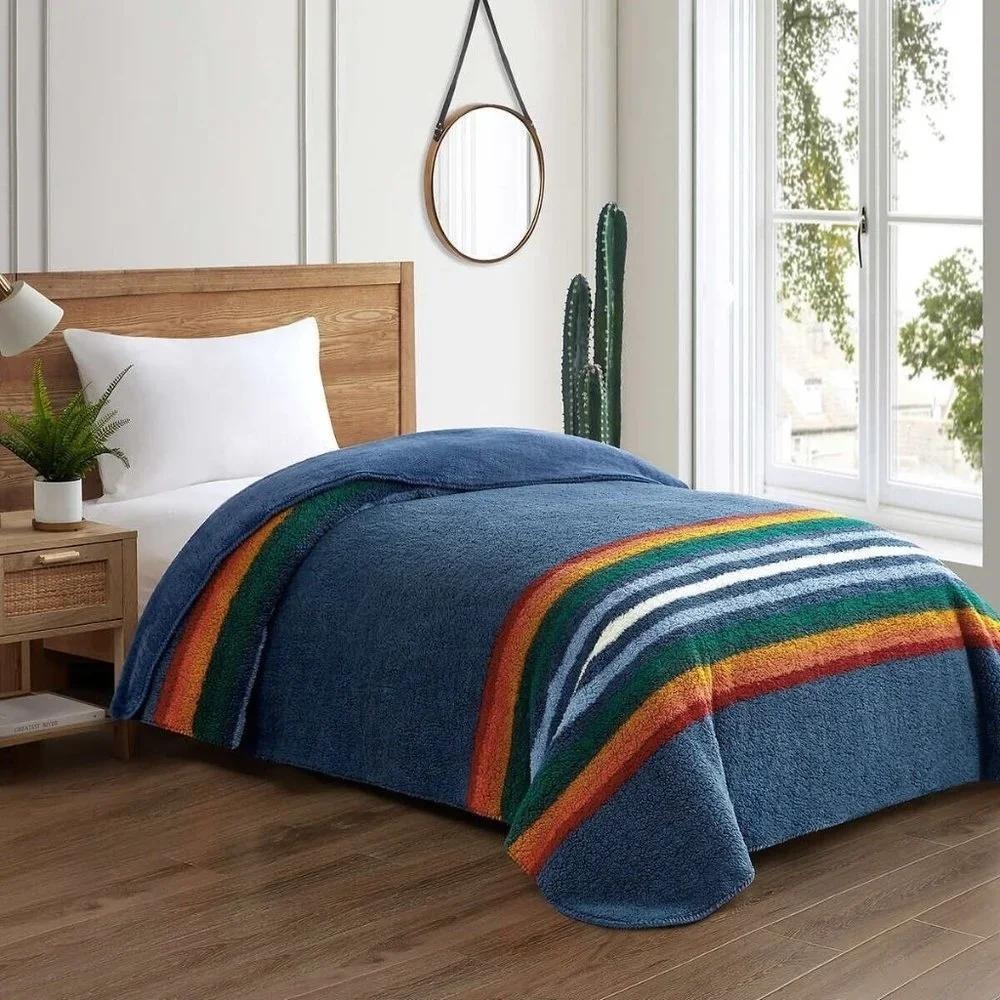 Pendleton Rainier National Park Reversible Sherpa Fleece Blanket NavyBlue Stripe